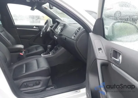 2015 Volkswagen Tiguan R-Line из США, поврежденный, VIN WVGAV7AX4FW566223